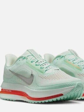 Nike Men’s Air Zoom Pegasus Premium 'Barely Green' Size 7M/8.5W